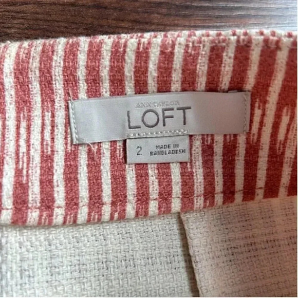 LOFT Pencil Skirt Pink | Pencil Skirt | Business Casual | Professional | Office - Picture 4 of 6